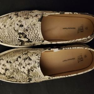 Size 10 women's shoes